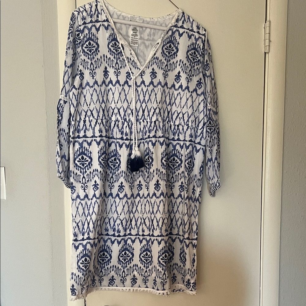 Tommy Bahama White and Navy Ikat-Style V-Neck Tunic with Tassels